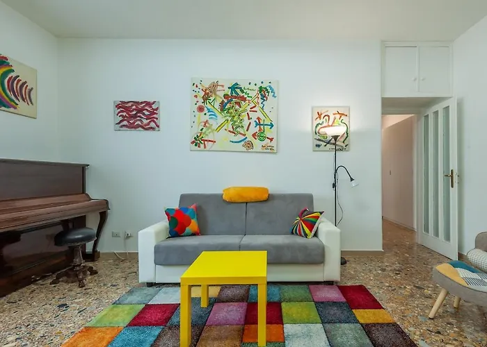 Bright & Stylish Flat Near Pamphili